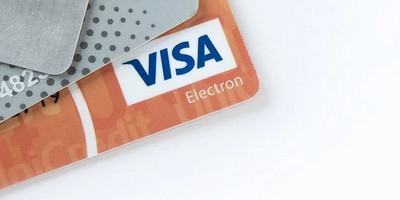 华夏银行信用卡刷几次免年费？不同的卡种收费标准不一样